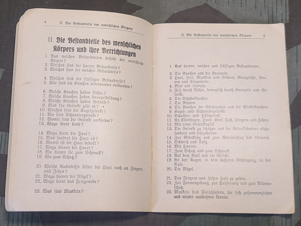 Wie Helfe Ich? First Aid Book 1939 with Feldpost Number (and Poison Gas Info)