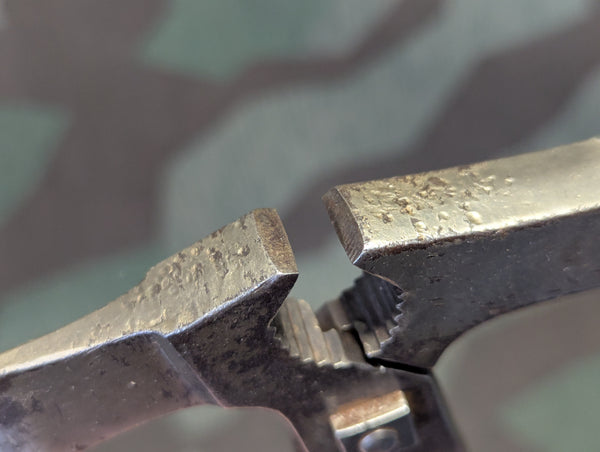 Communications Pioneer Universalwerkzeug