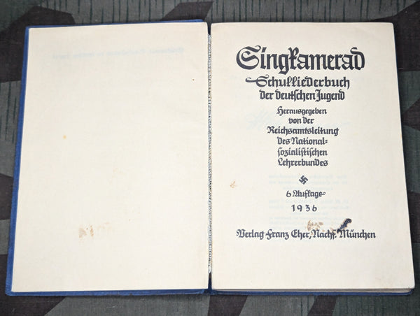 Singkamerad School Song Book of the German Youth