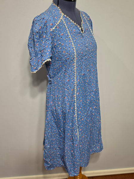 Blue Cold Rayon Flower Print Dress <br> (B-42" W-40" H-45")