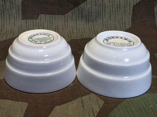 Mondamin Pudding Form and Measuring Cups (Set of 3)
