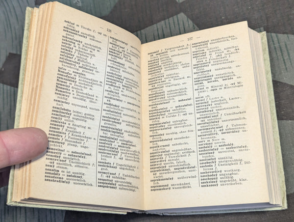 Deutsch - Slowakisch Dictionary 1943 (AS-IS)