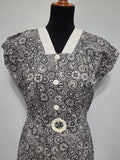 Black and White Print Dress Flower Belt Buckle <br> (B-42" W-36" H-41")