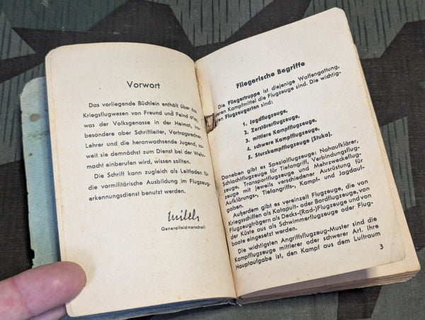 1943 Kriegsflugzeuge Aircraft Identification Book AS-IS