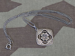 1914 1916 Iron Cross Clover Necklace