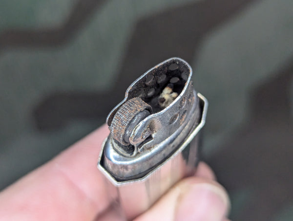 German Lighter Needs Flint