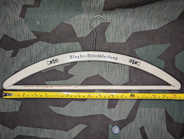 Bleyle Strickkleidung German Advertising Hanger