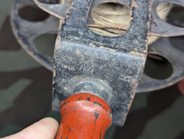 1944 Hand Cable Reel
