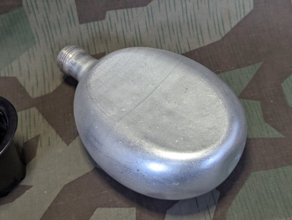 FWBN41 3/4L Tropical Canteen with Bakelite Cup