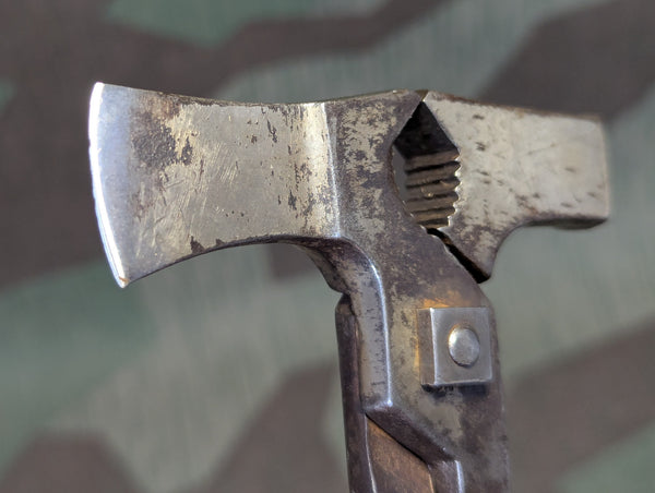 Communications Pioneer Universalwerkzeug