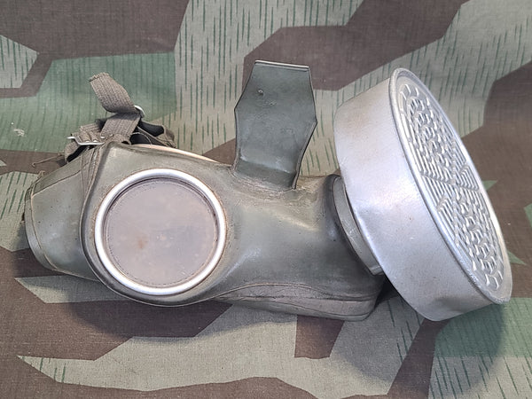 VM40 Original German Volksgasmaske