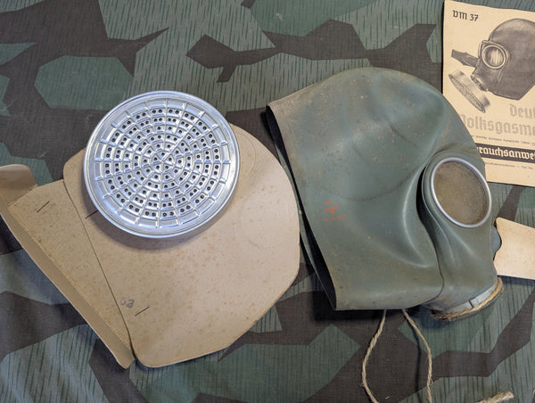 VM37 Volksgasmaske Luftschutz Gas Mask w/ Box