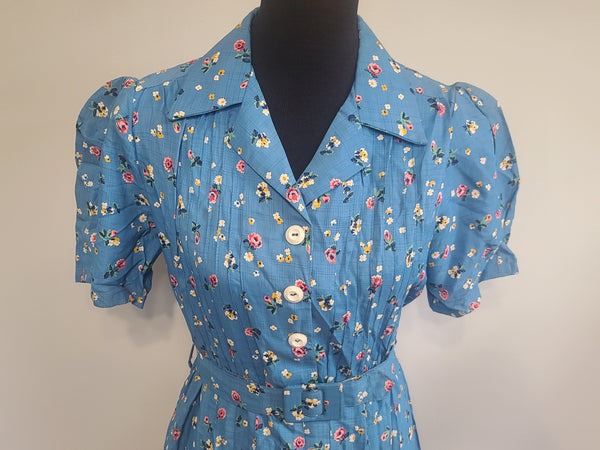 Blue Flower Print Dress and Belt <br> (B-41" W-36" H-44")