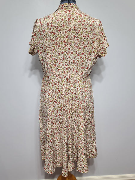 Elephant Novelty Print Dress <br> (B-44.5" W-38" H-49")