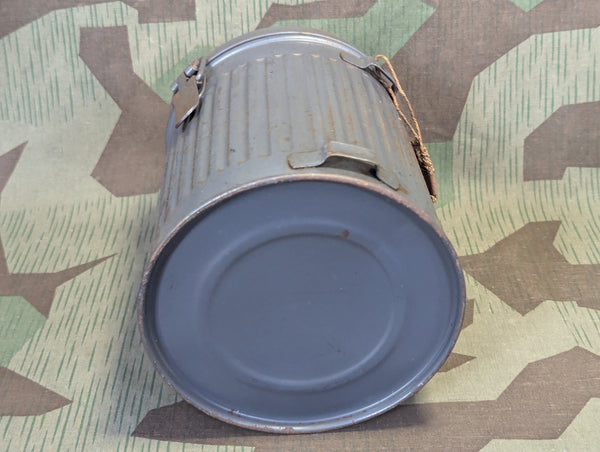 VM37 Volksgasmaske in Cannister
