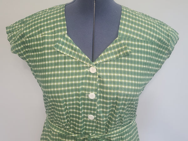 Green Plaid Print Dress <br> (B-43" W-38" H-45")