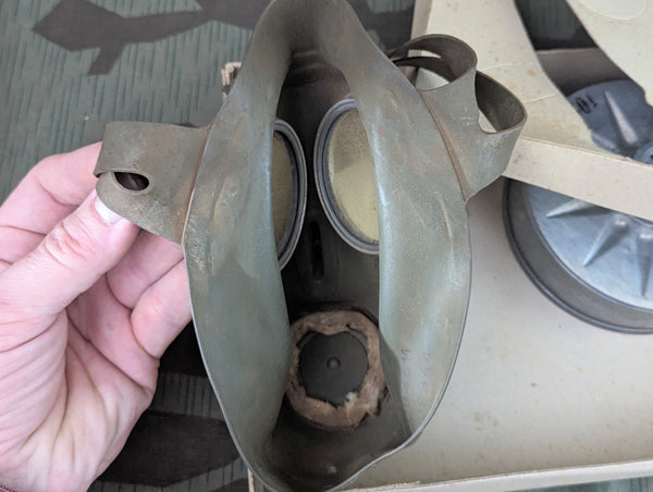VM40 Volksgasmaske Luftschutz in Box