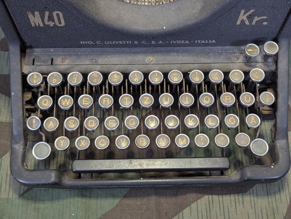 Olivetti M40 Simplified Kriegsausführung Italian German Typewriter (Needs Work)