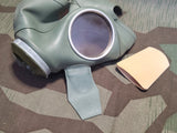 VM40 Volksgasmaske Luftschutz Gas Mask in Box