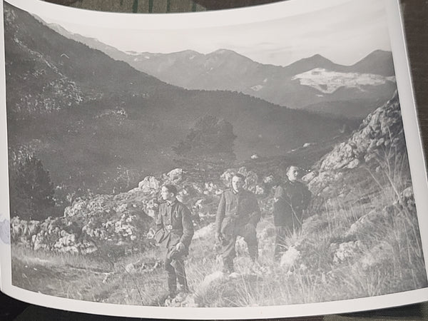Lot of 6 Soldiers Photos