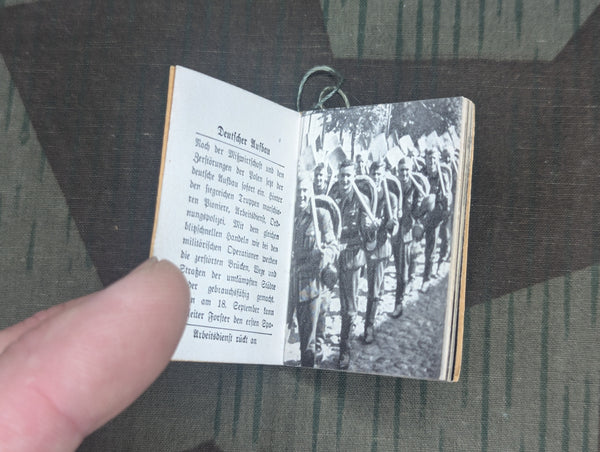WHW Tiny Picture Book Des Führers Kampf im Osten