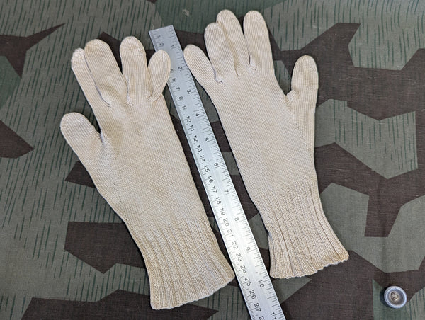 Small German White Knit Gloves