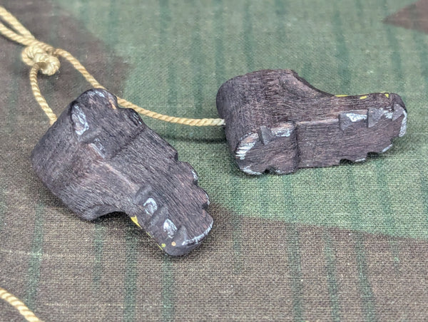 Tiny Wooden Gebirgs Boots Necklace