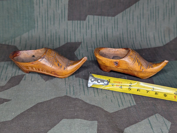 Andenken Belgien Krieg 1914-16 Tiny Wood Shoes Trench Art