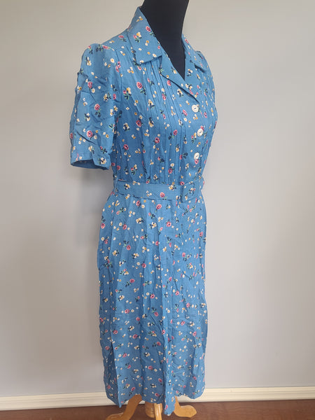 Blue Flower Print Dress and Belt <br> (B-41" W-36" H-44")