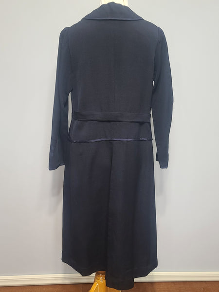 German 1920s Flapper Dress <br> (B-40" W-37"H-42")