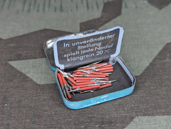 Polar Bear Tin of Gramophone Needles (with Needles)