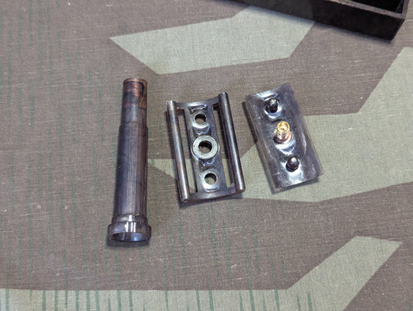 Original German Razor in Bakelite Box