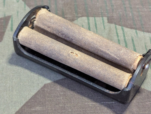 Trumpf Small Bakelite Cigarette Rolling Device