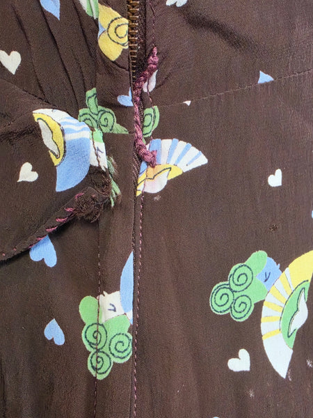 Cold Rayon Lady and Fan Novelty Print Dress <br> (B-36" W-27" H-35")