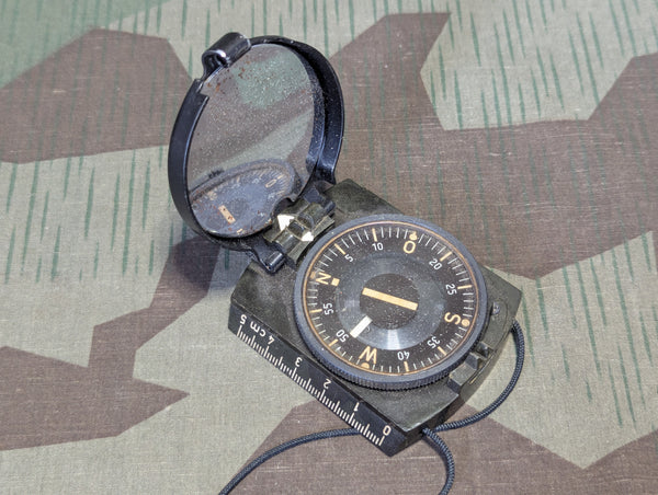 Wehrmacht Green Bakelite Compass