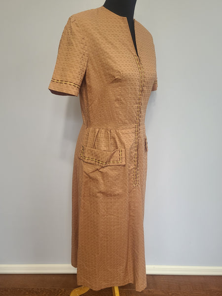 Brown Zipper Front Dress <br> (B-40" W-31.5" H-40")