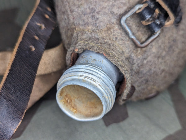 R.B.Nr. 3/4L Canteen