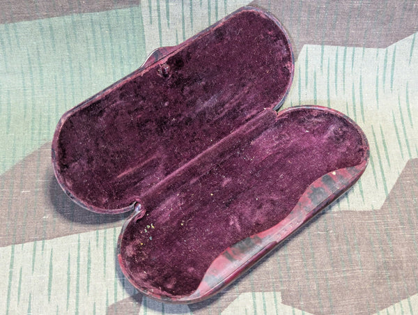 Red / Black Bakelite Glasses Case D.R.P.a.