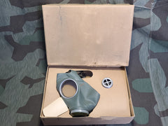 VM40 Volksgasmaske Luftschutz Gas Mask in Box