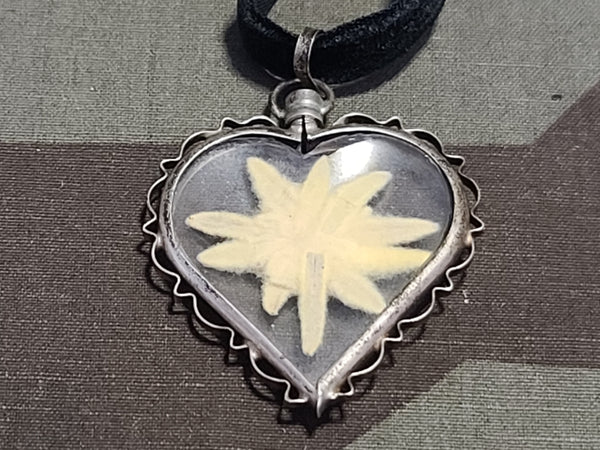 Edelweiss Heart Shaped Velvet Necklace 835 Silver