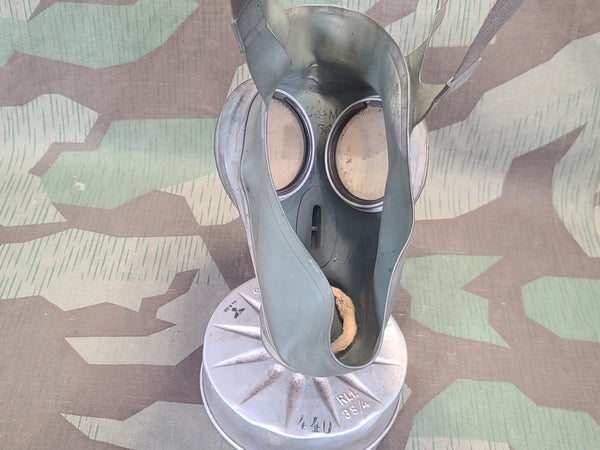 VM40 Original German Volksgasmaske