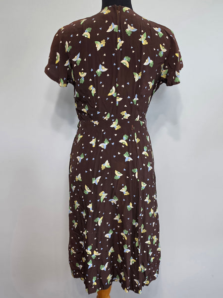 Cold Rayon Lady and Fan Novelty Print Dress <br> (B-36" W-27" H-35")