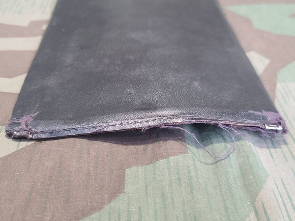 Familienpapiere Envelope Holder (Family Papers)