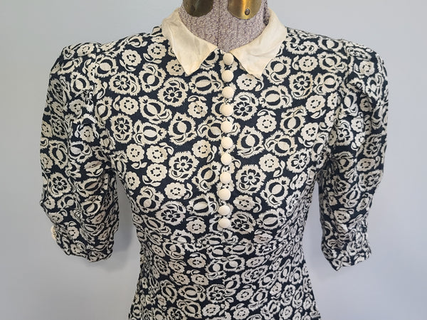 German Black and White Flower Print Dress <br> (B-34" W-26" H-32")