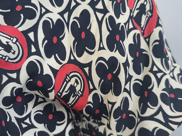 Flower and Person in Archway Novelty Print Dress <br> (B-41" W-28" H-41")