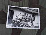 Original Photo German Soldiers w/ Nice Family