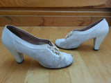 1940s White Peep Toe Heels <br> (Size 8 1/2 aaa)