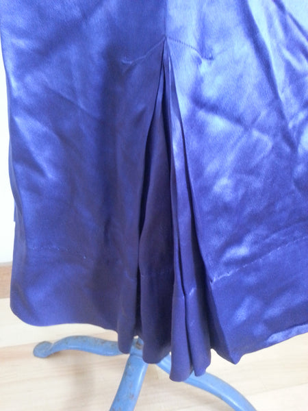 Purple Dress with Bishop Sleeves <br> (B-39" W-28" H-35")