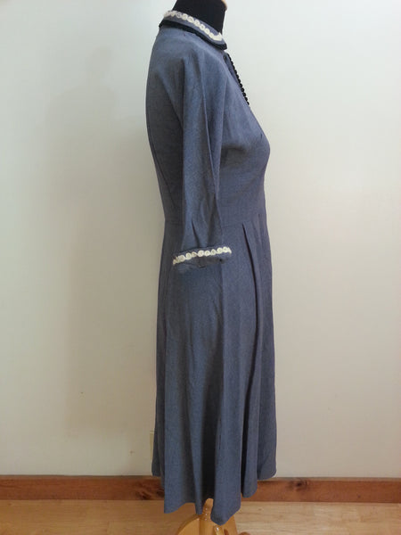 Gray/Blue Button Down Dress <br> (B-36" W-29" H-40")
