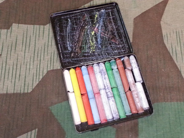 Original Pelikan Crayons in Tin